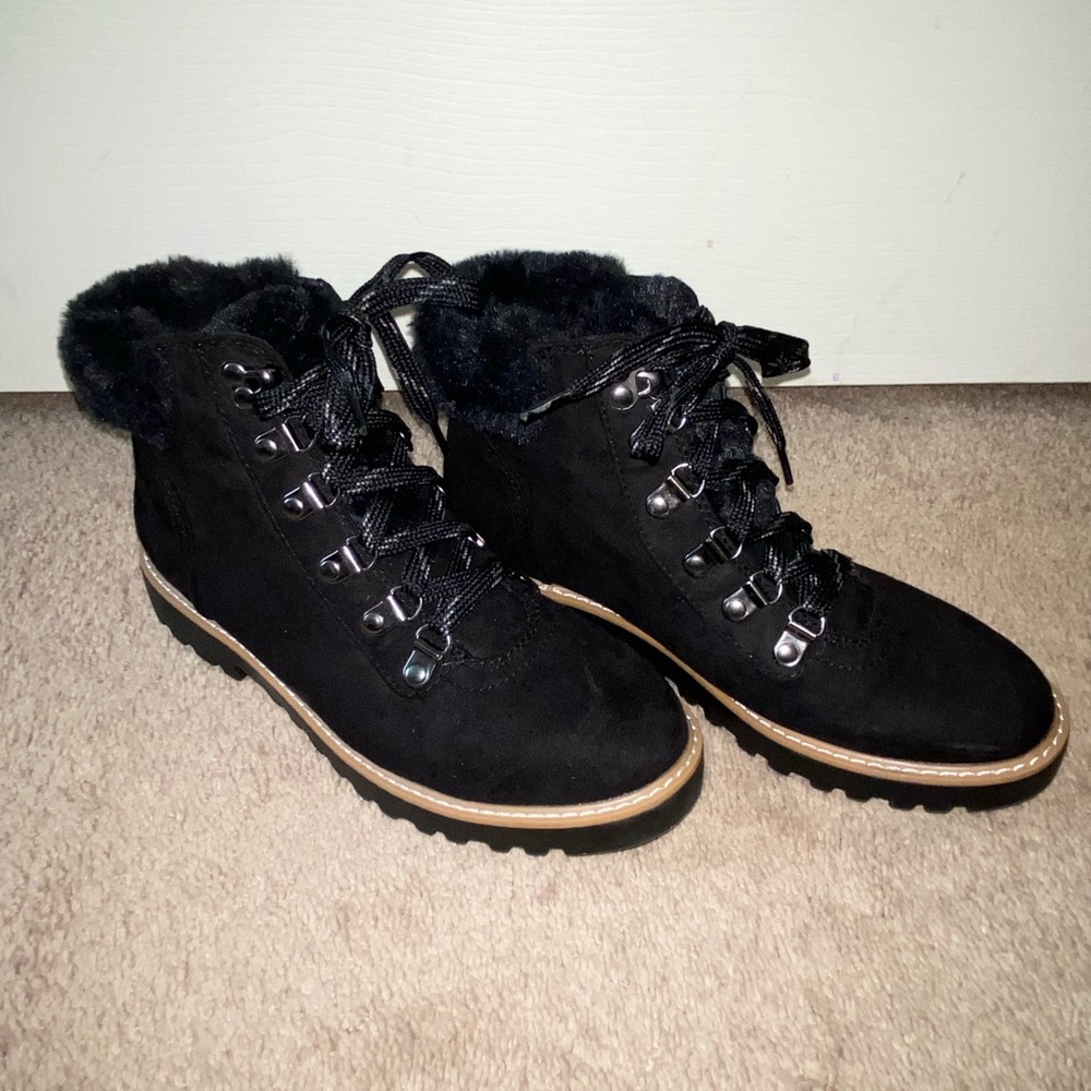 ANA Womens Nelson Block Heel lace up bootie